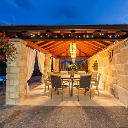 טריליי Krolo Villa&Wine מראה חיצוני תמונה