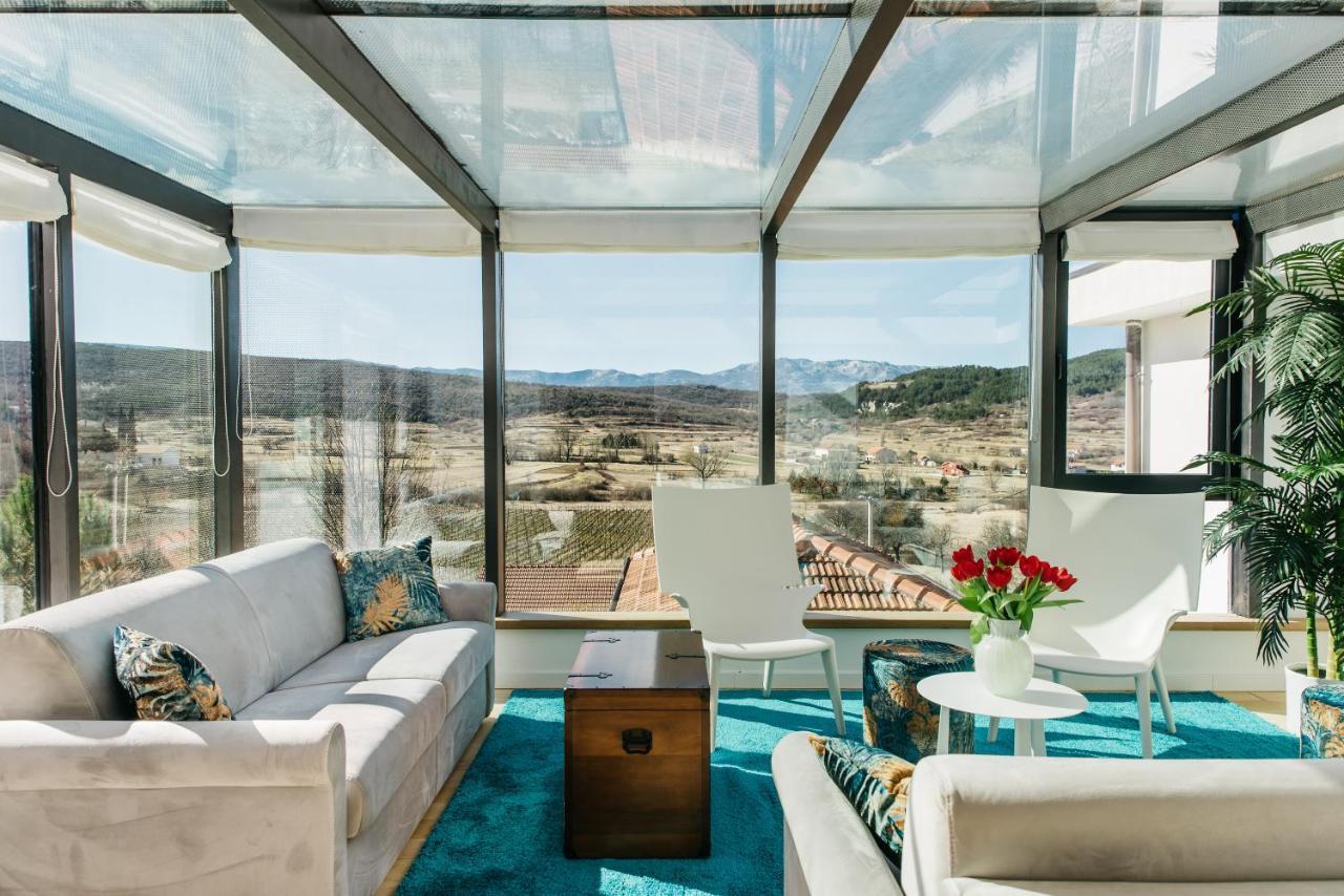 טריליי Krolo Villa&Wine מראה חיצוני תמונה