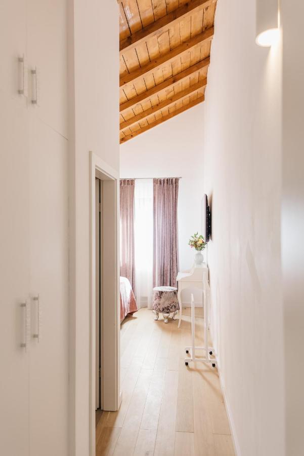 טריליי Krolo Villa&Wine מראה חיצוני תמונה