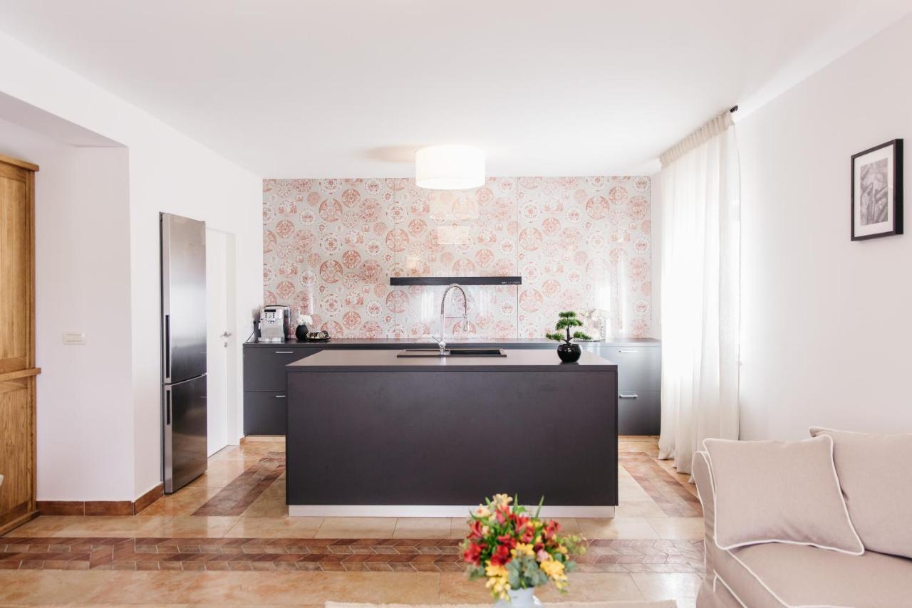 טריליי Krolo Villa&Wine מראה חיצוני תמונה