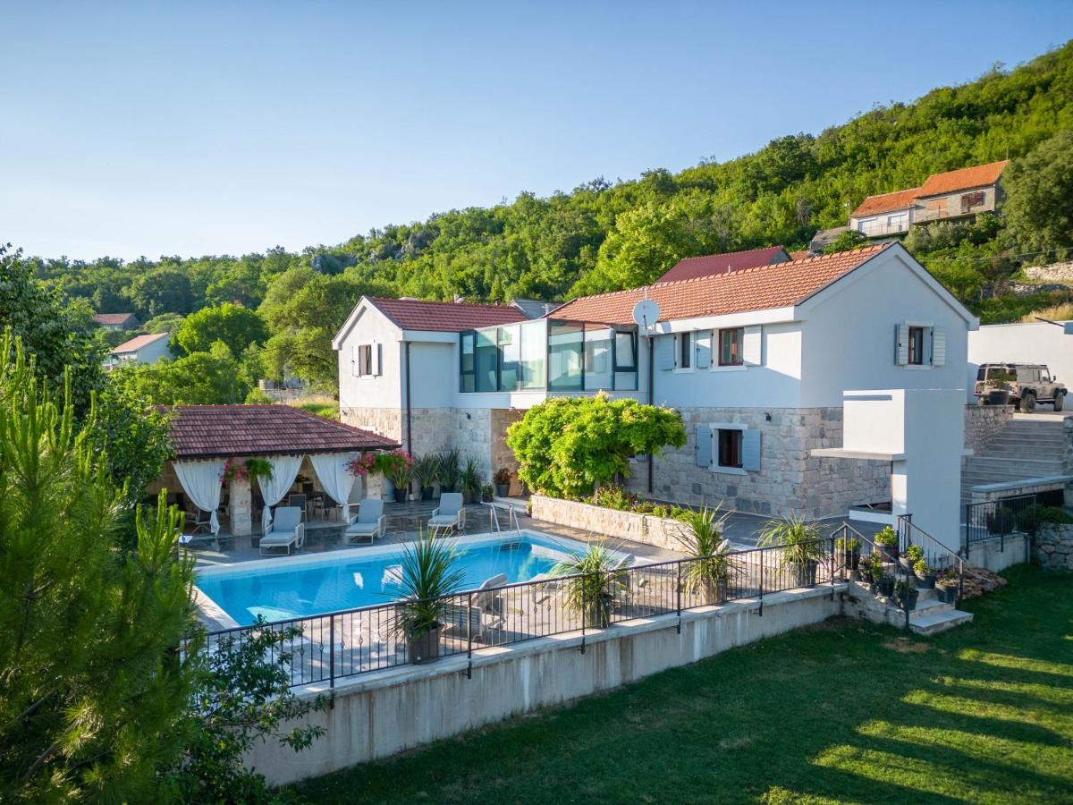 טריליי Krolo Villa&Wine מראה חיצוני תמונה