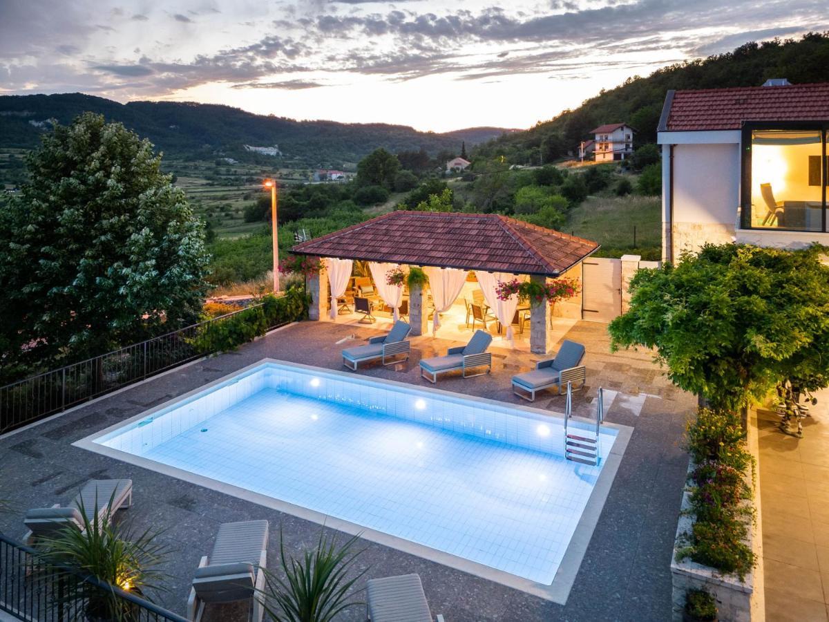 טריליי Krolo Villa&Wine מראה חיצוני תמונה