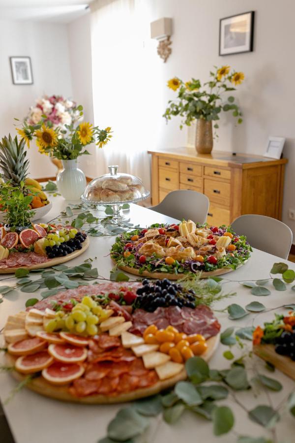טריליי Krolo Villa&Wine מראה חיצוני תמונה