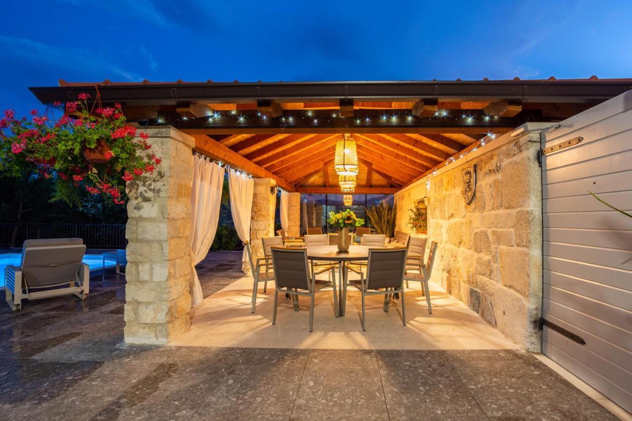 טריליי Krolo Villa&Wine מראה חיצוני תמונה